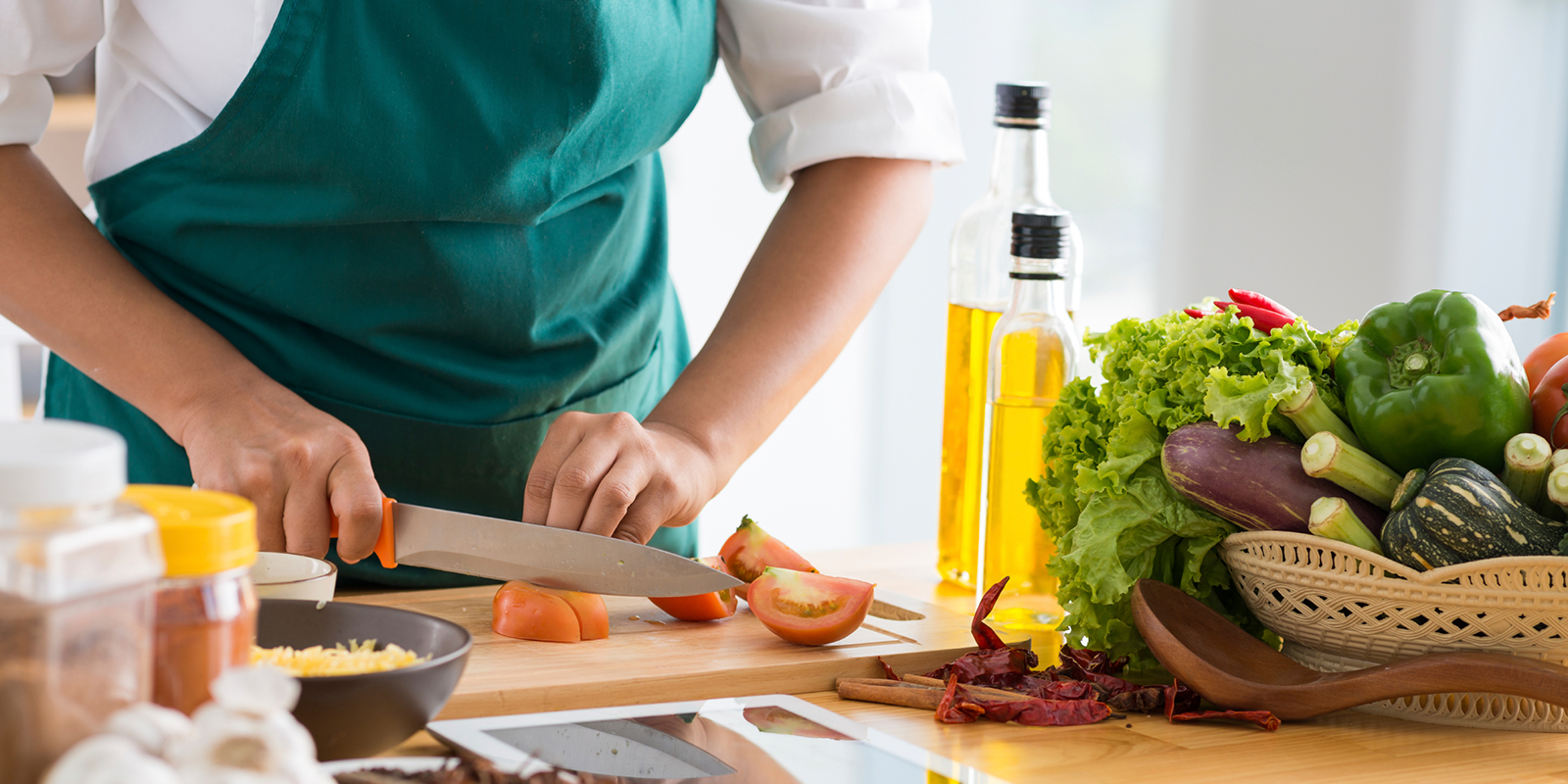 Es saludable comprar cada día la comida hecha porque No tengo tiempo para  cocinar?