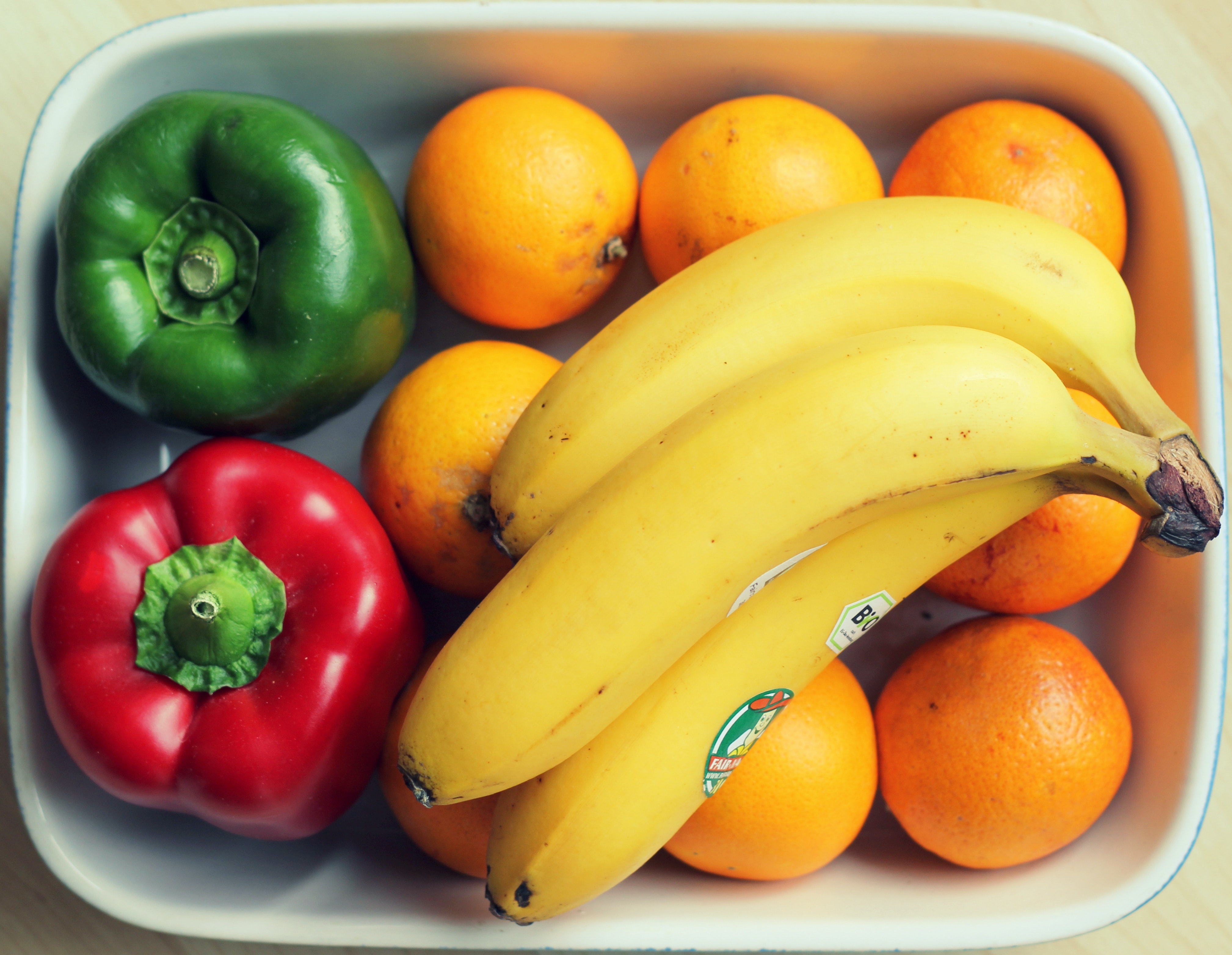 fruits-orange-banana-57556.jpg